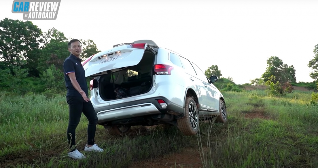 Đánh giá Mitsubishi Outlander 2.4 CVT hai cầu