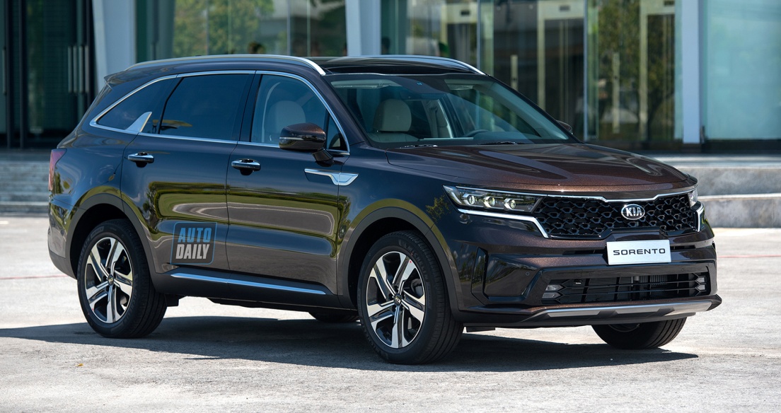 Chi tiết trang bị trên các phiên bản của Kia Sorento 2021