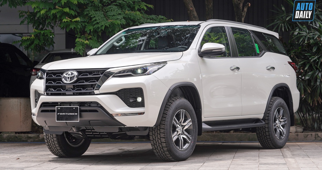 Phân khúc SUV 7 chỗ tháng 9/2020: Toyota Fortuner bị các đối thủ bỏ xa