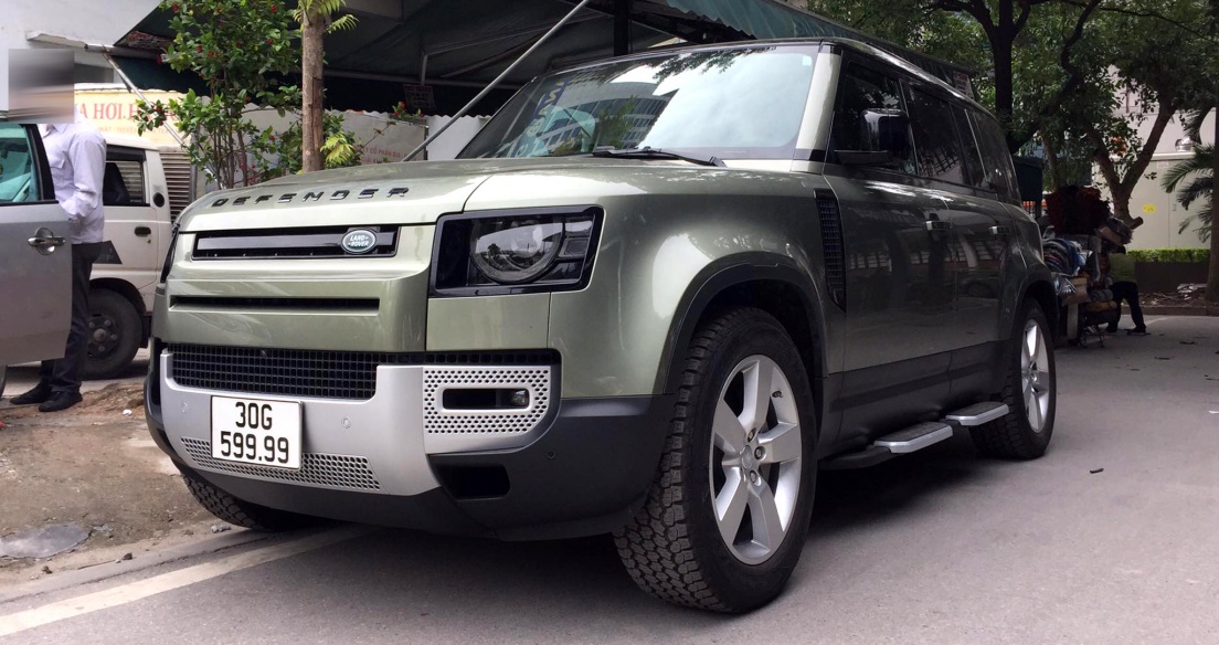 Land Rover Defender First Edition biển tứ quý 9 tại Hà Nội
