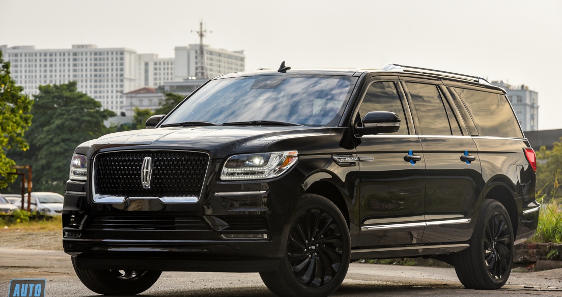 'Khủng long Mỹ' Lincoln Navigator L Black Label 2020 giá ngang LX570 tại Việt Nam