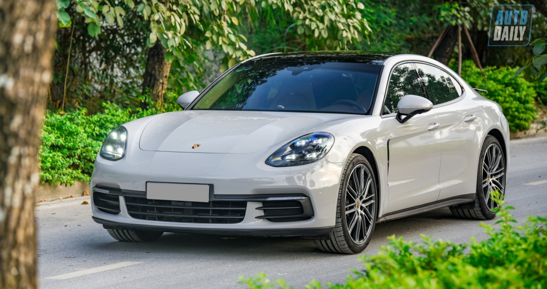 Sau 3 năm, Porsche Panamera được bán lại rẻ hơn gần 2 tỷ đồng