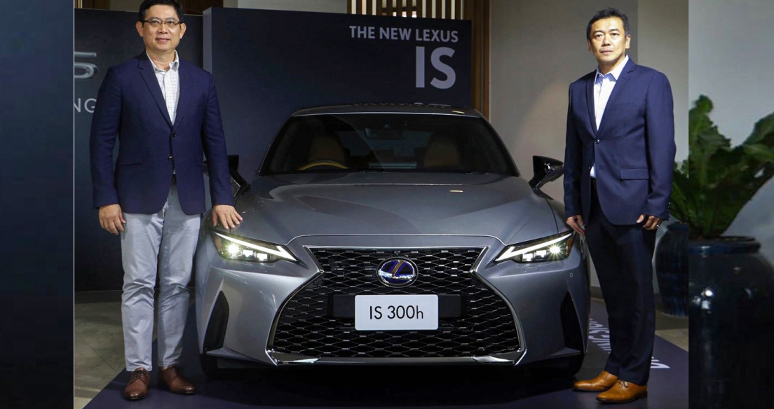 Lexus IS 2021 giá từ 88.700 USD tại ĐNÁ, chờ ngày về Việt Nam