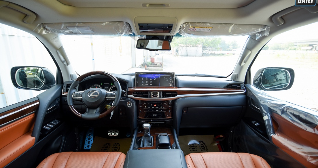 Ảnh chi tiết Lexus LX570 Super Sport 2021 giá hơn 9 tỷ tại Việt Nam