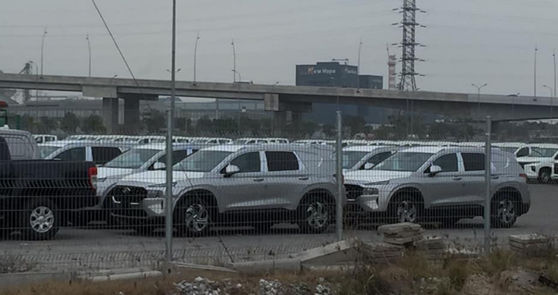 Hyundai Sante Fe 2021 bản xe chuyên dụng cho ngân hàng về Việt Nam