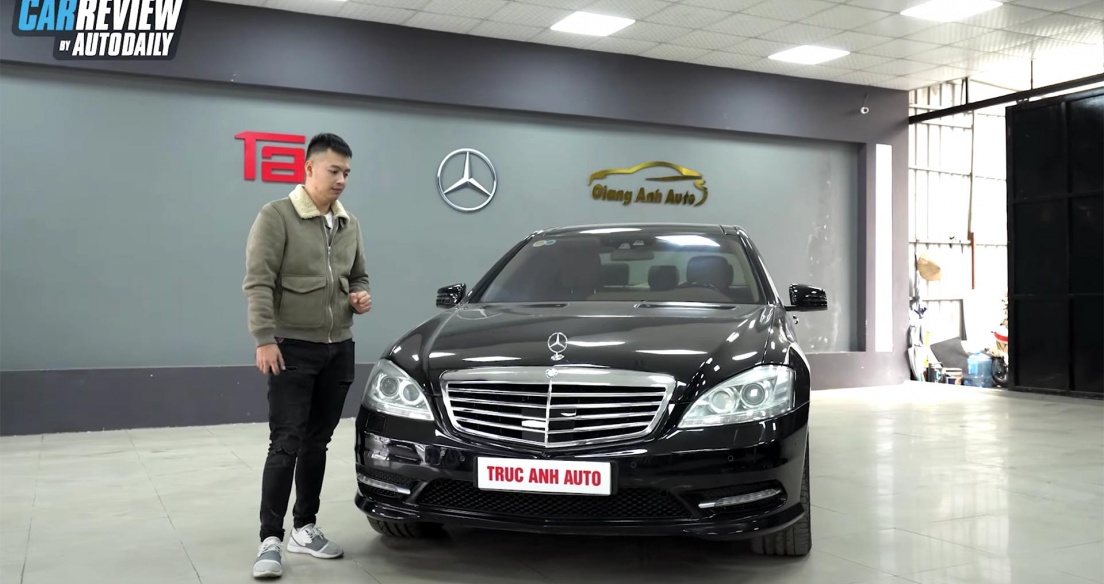 1,3 tỷ đồng, nên mua Mercedes S500 cũ 10 năm tuổi hay Toyota Camry mới