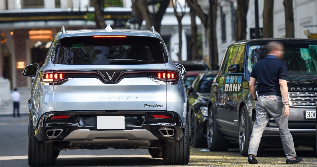 Sở hữu nhiều Rolls-Royce, Bentley, đại gia Hà Nội vẫn tậu thêm VinFast President