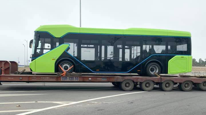 Xe Bus điện VinFast lộ ‘ảnh nóng’, sắp chính thức vận hành?