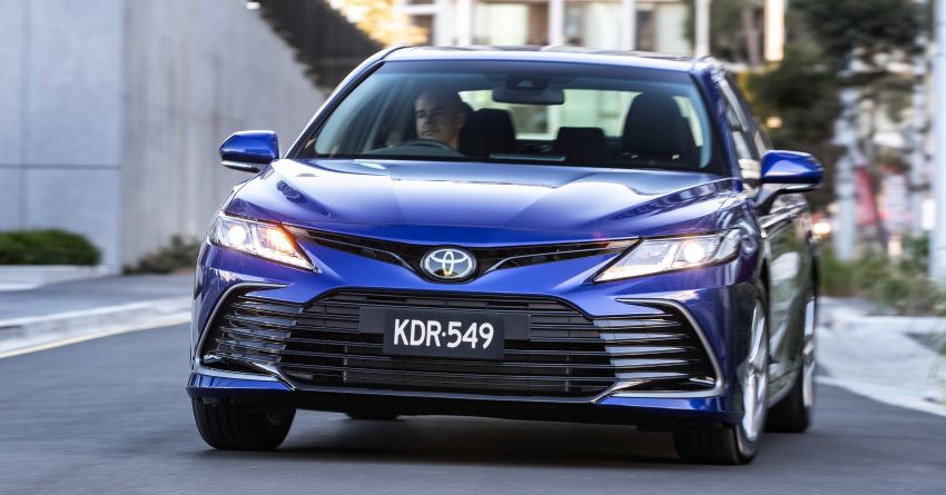 Toyota Camry 2021 nâng cấp ra mắt tại Australia, giá từ 23.920 USD