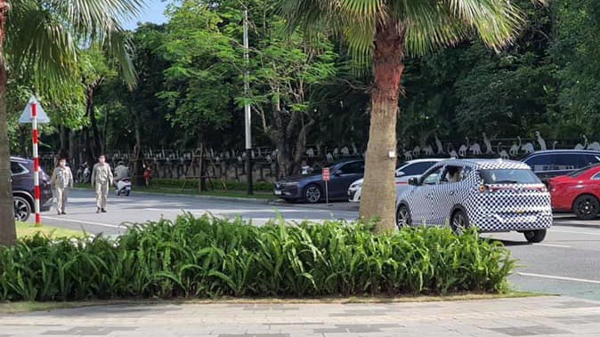 Ô tô điện VinFast VF e34 chạy thử, nhiều người háo hức chờ ngày nhận xe