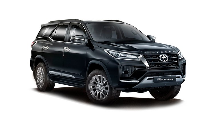 Toyota Fortuner thế hệ mới sẽ được trang bị cửa sổ trời và công nghệ hybrid
