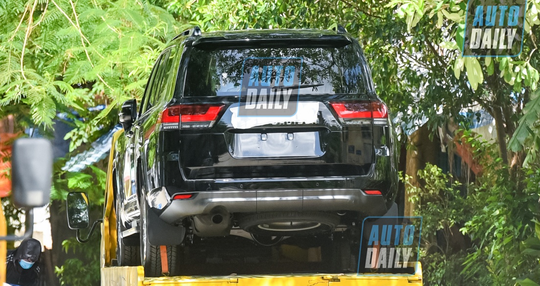 Hình ảnh đầu tiên của Toyota Land Cruiser 2022 tại Việt Nam