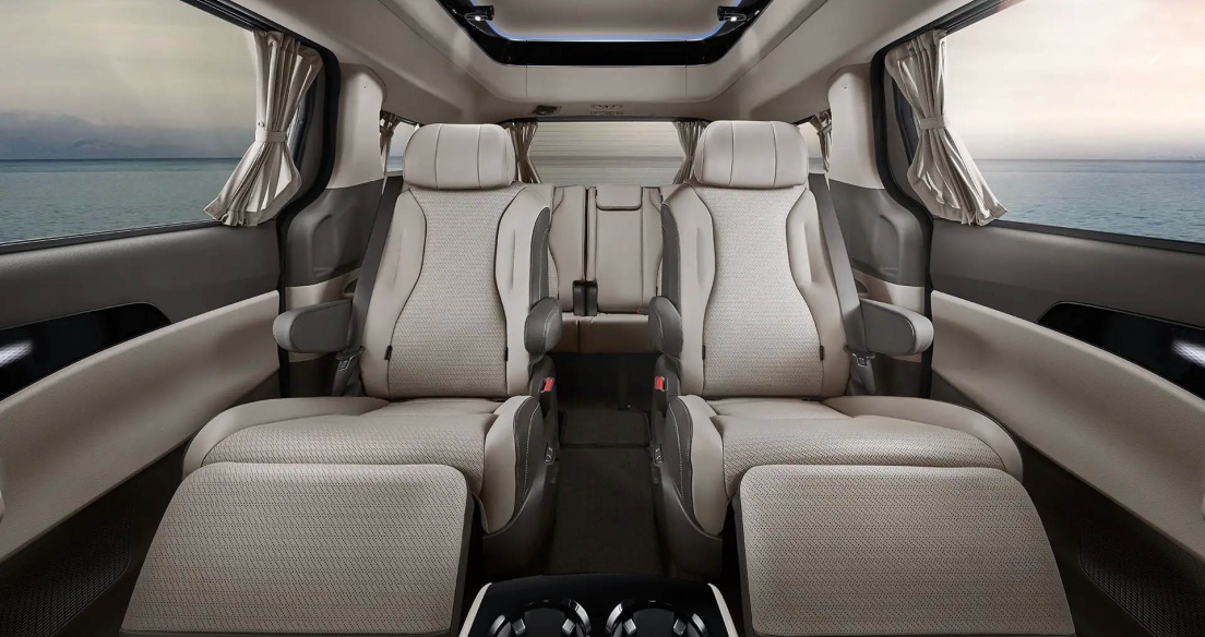 Kia Sedona 2022 phiên bản 4 chỗ, phong cách limousine "sang, xịn, mịn", giá từ 75.500 USD