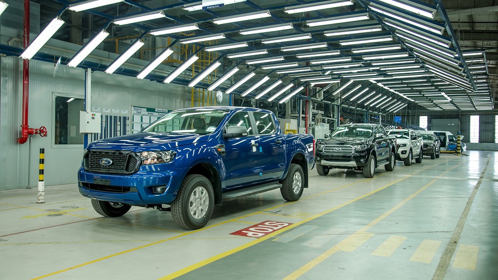 Ford Ranger 2021 lắp ráp trong nước xuất xưởng, giá từ 616 triệu đồng