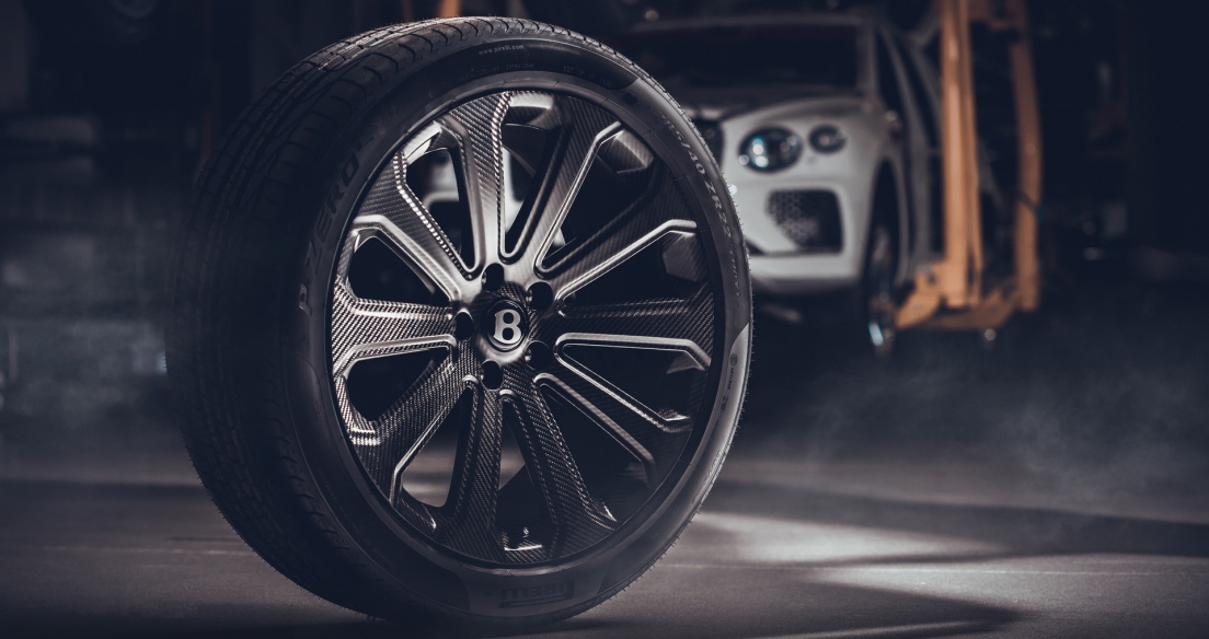 Bentley Bentayga được trang bị mâm xe carbon lớn nhất thế giới