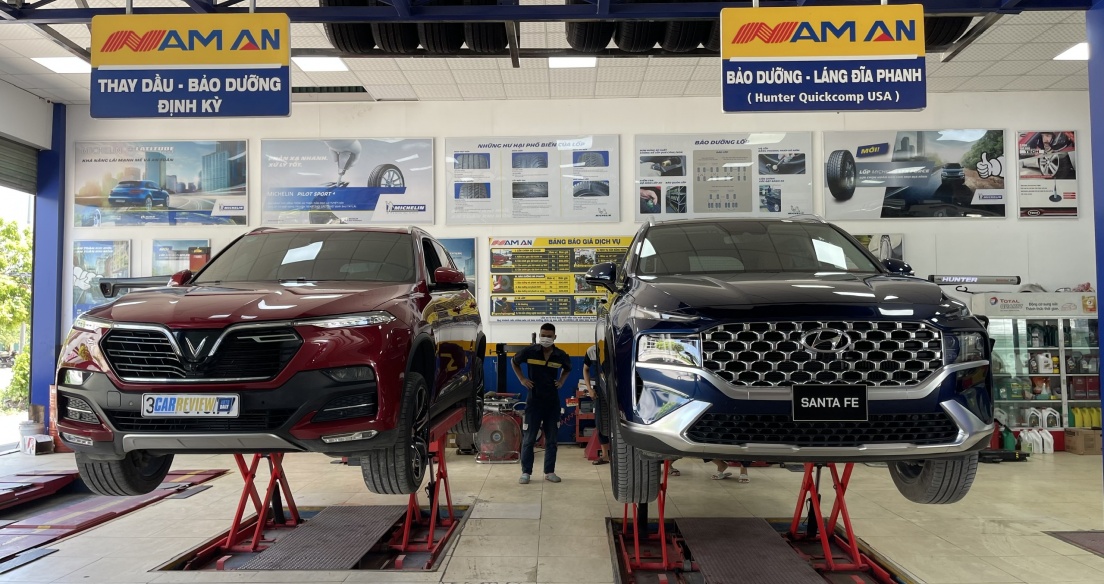 So sánh VinFast Lux SA 2.0 và Hyundai Santafe 2021 máy dầu: Gầm xe nào NGON HƠN?