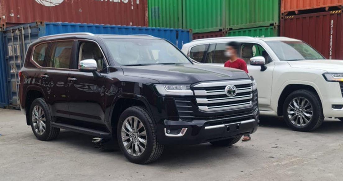 Những chiếc Toyota Land Cruiser 2022 đầu tiên xuất hiện tại Campuchia