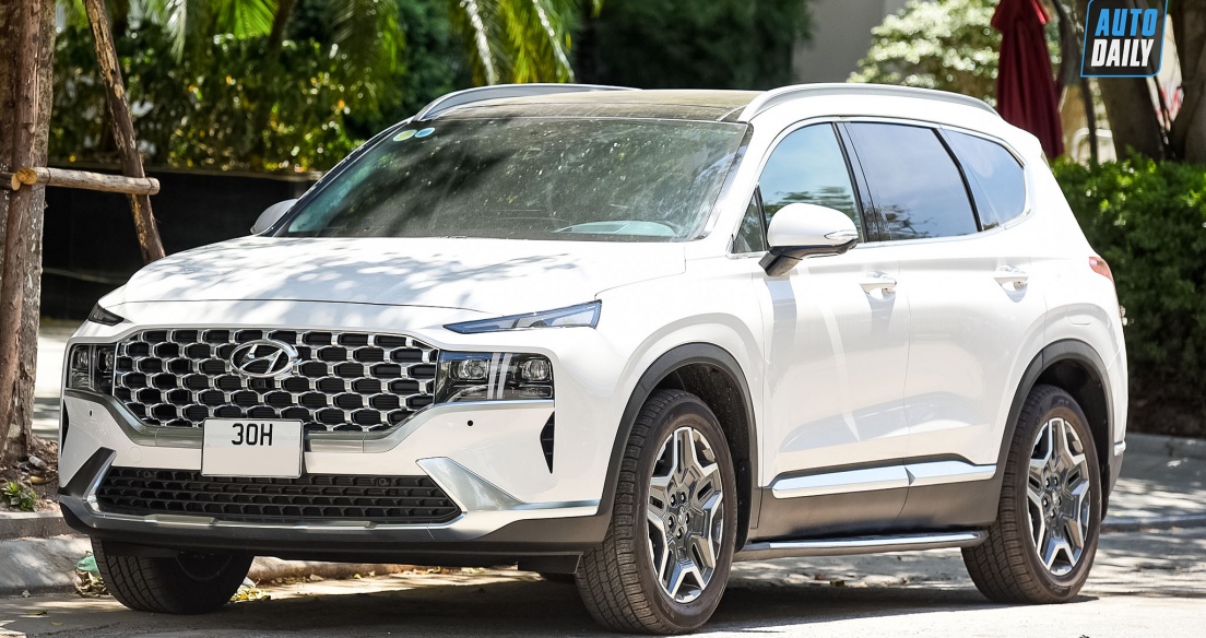 Phân khúc SUV 7 chỗ tháng 8/2021: Hyundai Santa Fe bán nhiều gấp hơn 5 lần so với Fortuner