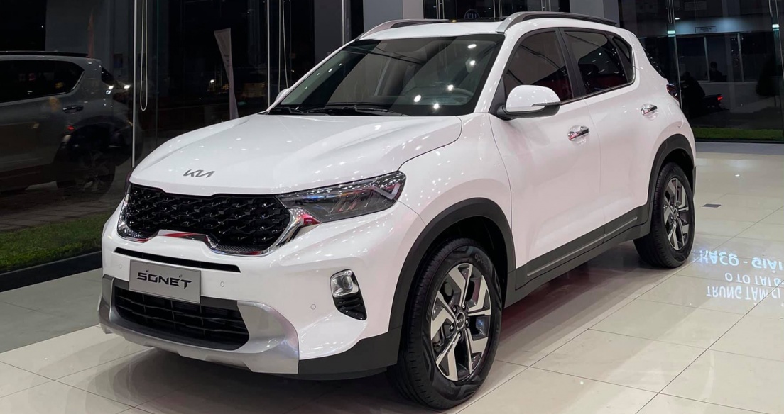 Kia Sonet 2021 giá từ 499 triệu có mặt tại đại lý ở Hà Nội