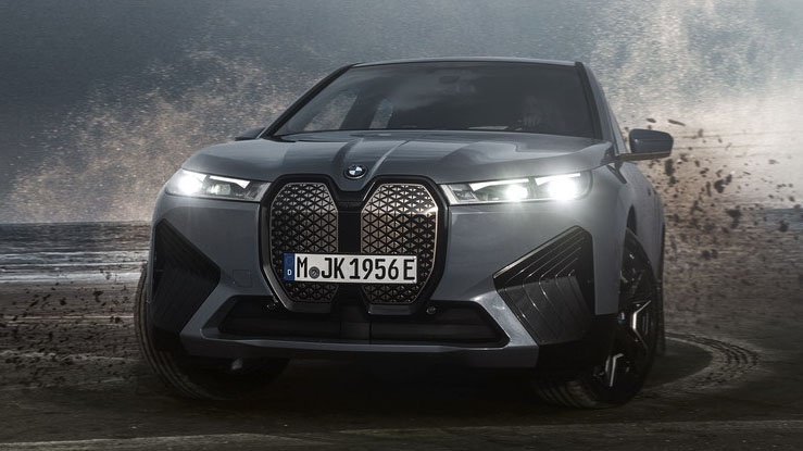 SUV điện BMW iX M60 2023 chính thức trình làng, giá từ 105.100 USD