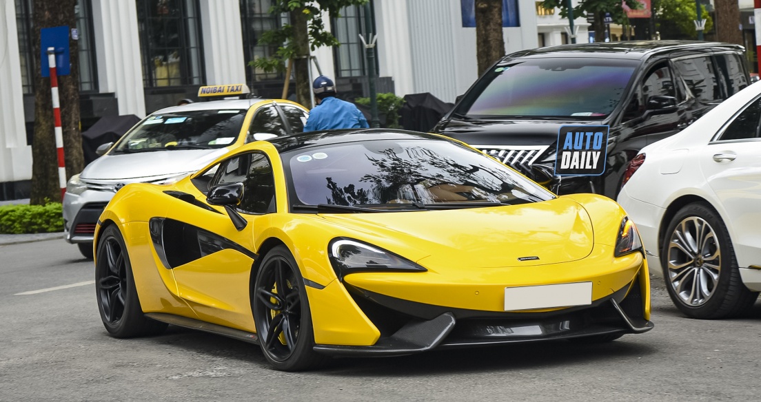 Cận cảnh hàng hiếm McLaren 570S tại Hà Nội