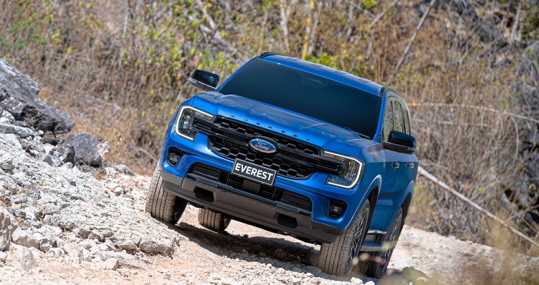 Ford Everest 2023 lột xác, trang bị "ngập răng" - “Lội ngược dòng” trước Santa Fe và Fortuner?