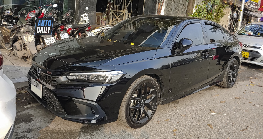 Diện kiến Honda Civic 2022 trên phố Hà Nội, giá từ 730 triệu