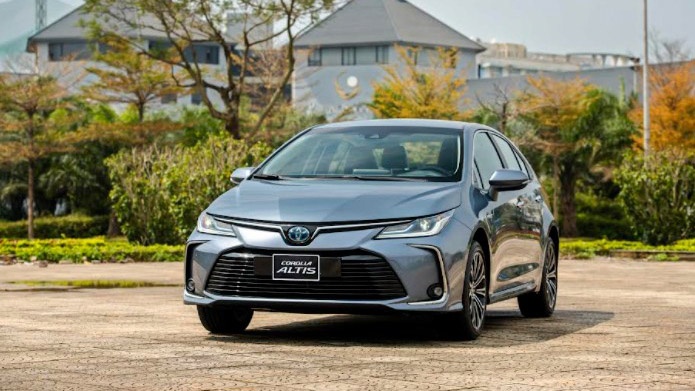 Chi tiết giá lăn bánh các phiên bản Toyota Corolla Altis 2022 tại Việt Nam