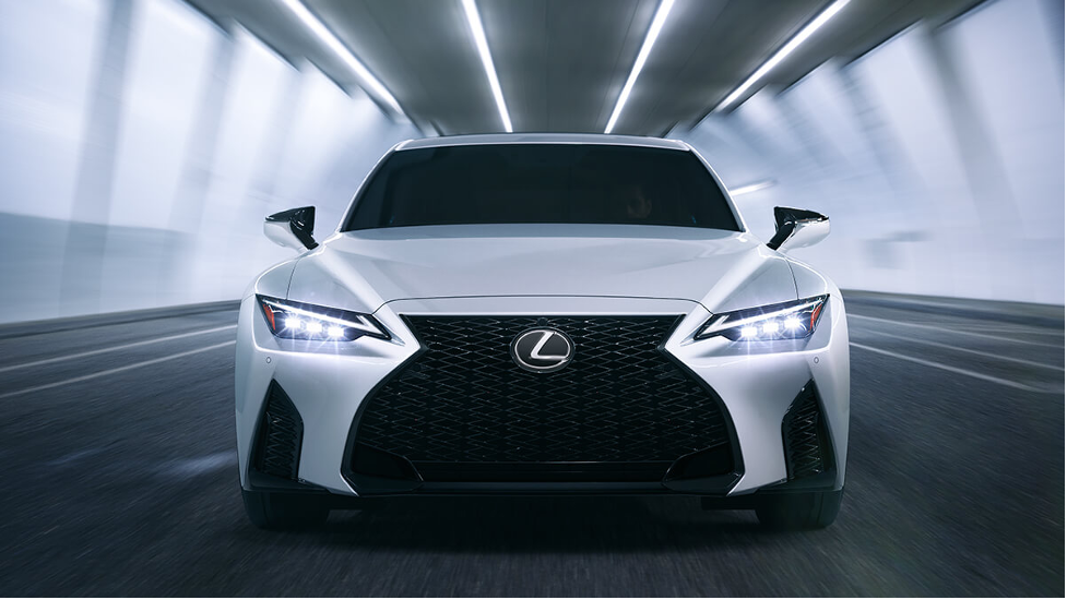 Lexus IS 300 F SPORT - Xe sang phong cách thể thao cho người có gu