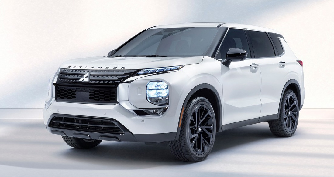 Mitsubishi Outlander Black Edition 2022 ra mắt, giá từ 29.995 USD