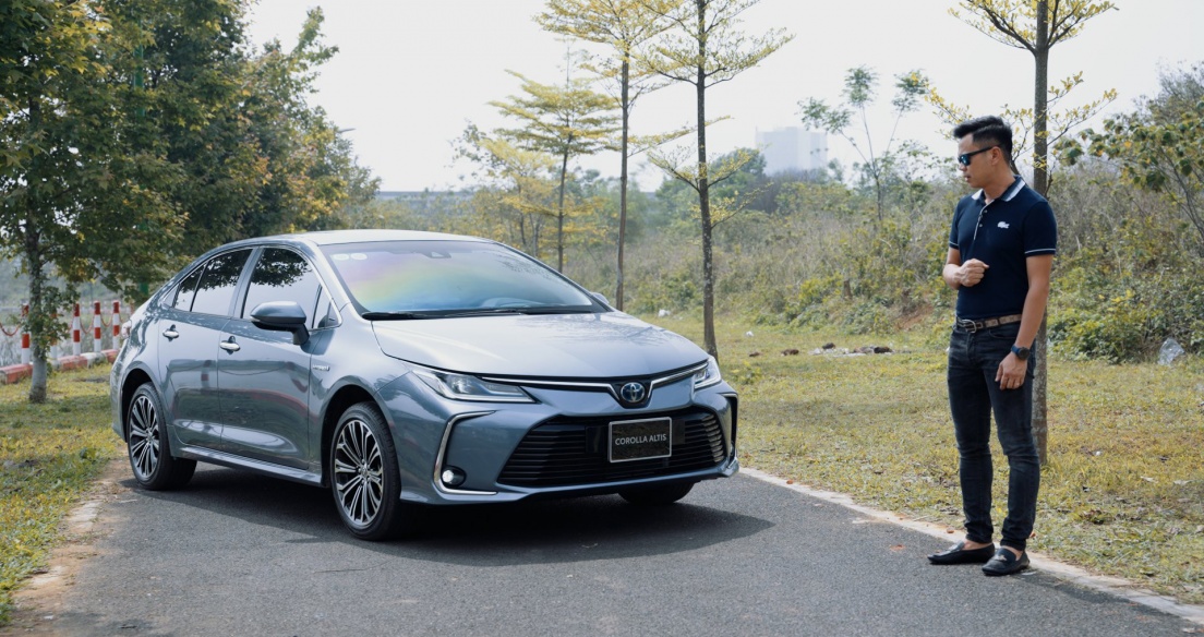 Trải nghiệm chi tiết Toyota Corolla Altis 2022 bản hybrid - Khi “ông lớn” chuyển mình