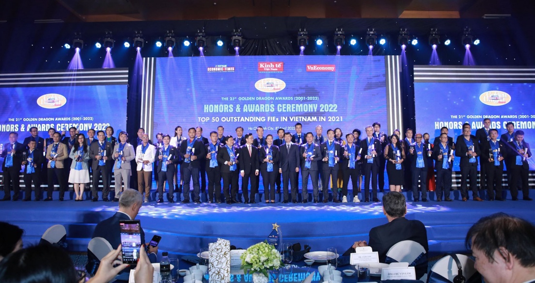 Toyota Việt Nam nhận Giải thưởng Rồng Vàng lần thứ 21