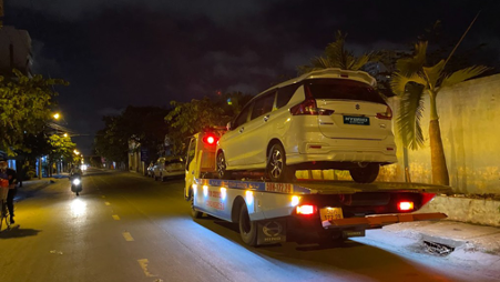 Suzuki Hybrid Ertiga lộ diện trên đường vận chuyển tại Việt Nam