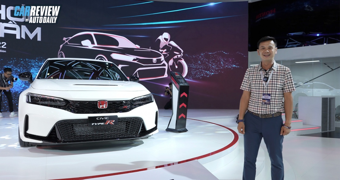 Trải nghiệm Honda Civic Type R 2023 - Ngôi sao sáng bậc nhất Triển lãm ô tô Việt Nam 2022