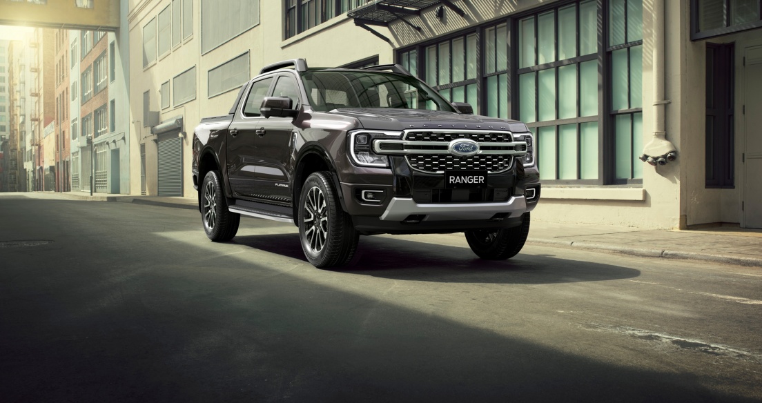Ford Ranger 2023 ra mắt biến thể đầu bảng Platinum mới, giá từ 51.927 USD