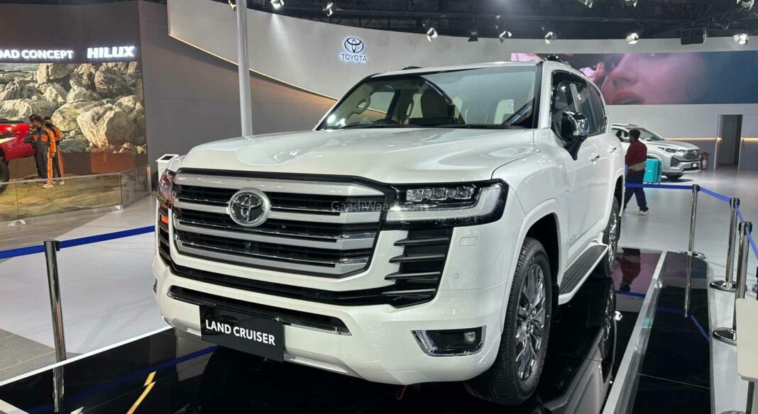 Toyota Land Cruiser 300 ra mắt tại Ấn Độ với động cơ diesel V6