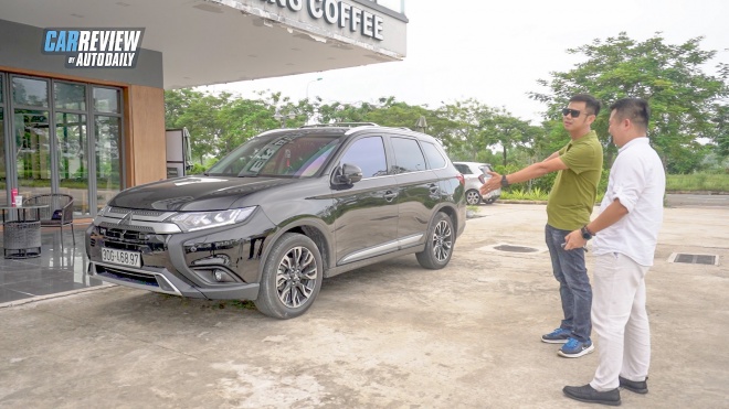 Đây là chiếc Mitsubishi Outlander đỉnh nhất thế giới về công nghệ do bàn tay người Việt tạo nên