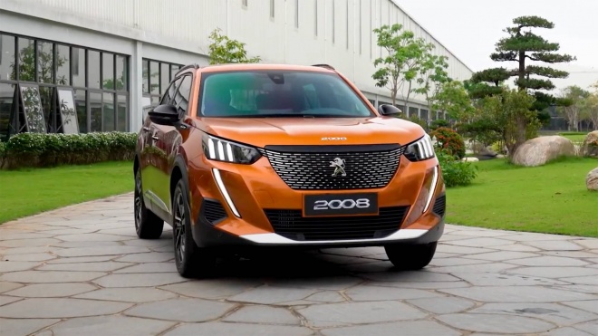 Trải nghiệm tất tần tật về "hàng nóng" Peugeot 2008 2021 giá từ 739 triệu đồng