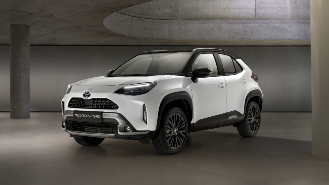 Toyota Yaris Cross thêm bản Adventure mới cứng cáp hơn