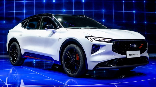 Ford Evos 2021 ra mắt với màn hình khổng lồ 1,1 mét
