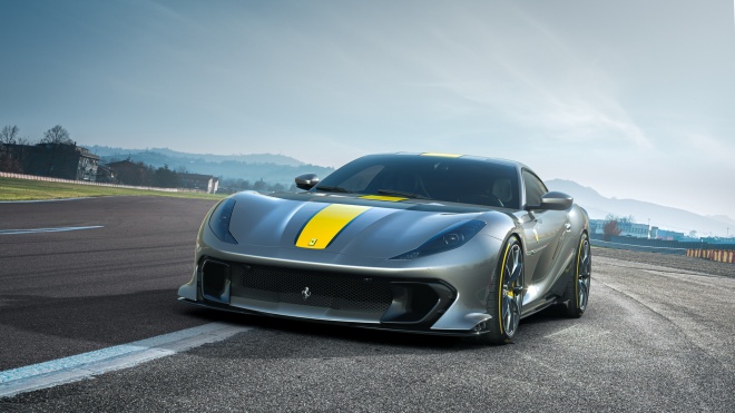 Ferrari 812 bản giới hạn lần đầu lộ diện, mạnh 818 mã lực