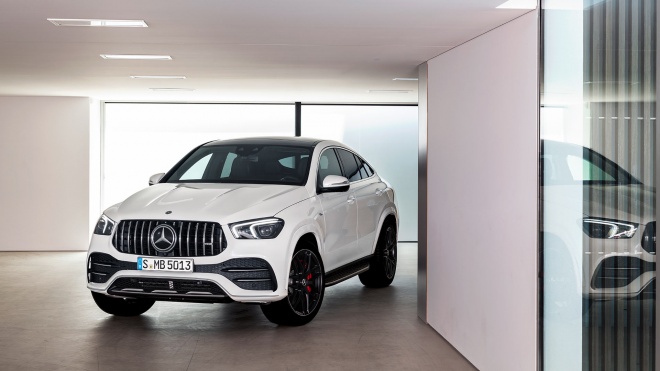 Mercedes-AMG GLE 4MATIC+ Coupe ra mắt tại Việt Nam, giá 5,349 tỷ đồng