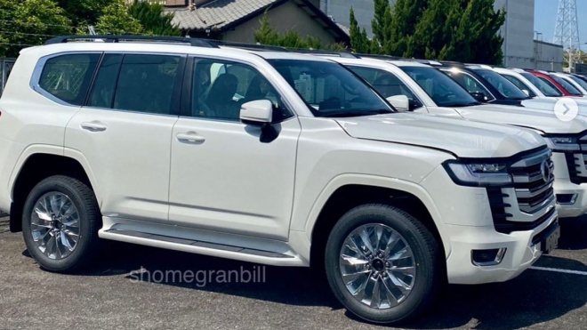 Thêm video "nóng" về Toyota Land Cruiser 2022