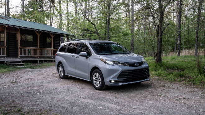 Toyota Sienna 2022 phiên bản đặc biệt ra mắt, chiều lòng khách mê SUV
