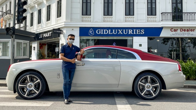 Dạo phố cùng Rolls-Royce Wraith - Coupe siêu sang hàng hiếm tại Việt Nam