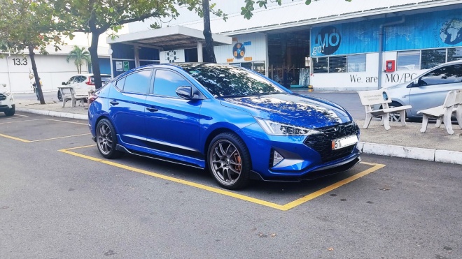 Người dùng đánh giá Hyundai Elantra Sport: Hãy lái thử và bạn sẽ xóa bỏ định kiến với xe Hàn