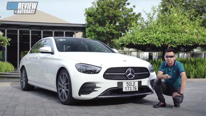 Trải nghiệm Mercedes E300 AMG 2021 - Xe sang đáng mua nhất trong phân khúc dưới 3 tỷ đồng