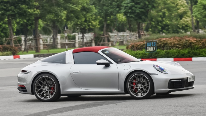 Autodaily Street Shots (P12): Porsche 911 Targa 4S 2021 và G65 AMG độc nhất Việt Nam