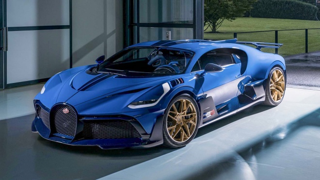 Chiếc Bugatti Divo 5,8 triệu USD cuối cùng được bàn giao đến tay khách hàng