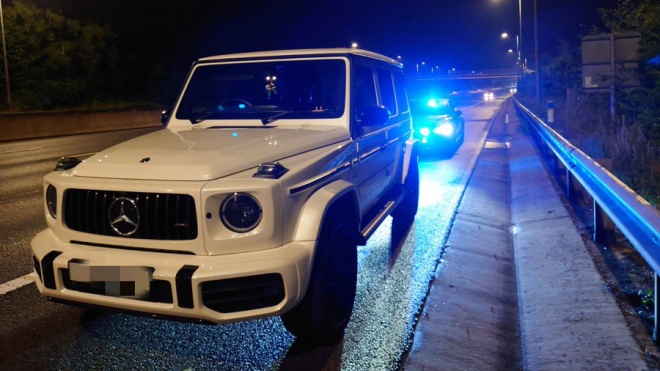 Nữ tài xế lái Mercedes G63 AMG hơn 200km/h vì buồn đi vệ sinh